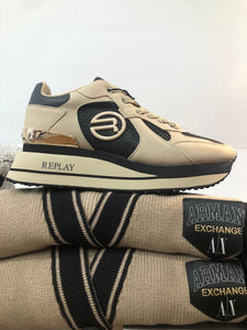 Sneaker Replay y Jerseis Armani Exchange